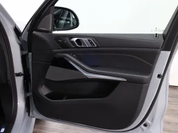 BMW X5 50 e xDrive 360 H&K Masaj Pano