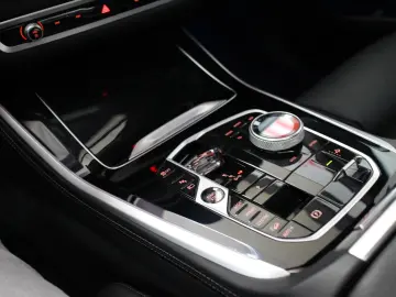 BMW X5 50 e xDrive 360 H&K Masaj Pano