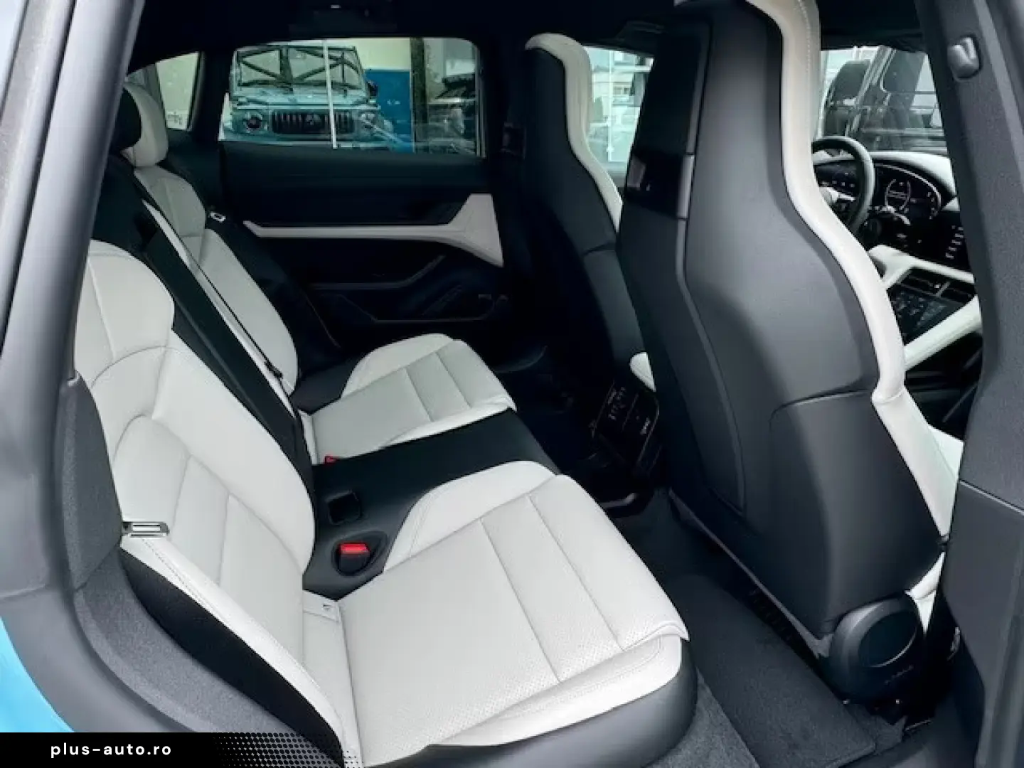 Porsche Taycan Cross Turismo 4 Pano 21  HUD BOSE