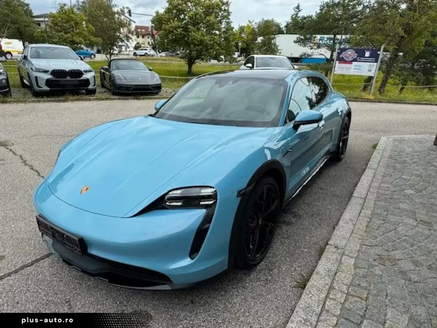 Porsche Taycan Cross Turismo 4 Pano 21  HUD BOSE