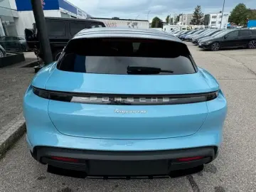 Porsche Taycan Cross Turismo 4 Pano 21  HUD BOSE