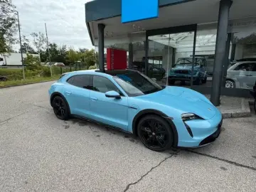 Porsche Taycan Cross Turismo 4 Pano 21  HUD BOSE