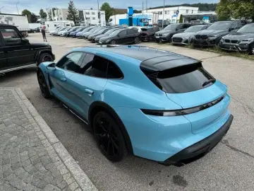 Porsche Taycan Cross Turismo 4 Pano 21  HUD BOSE