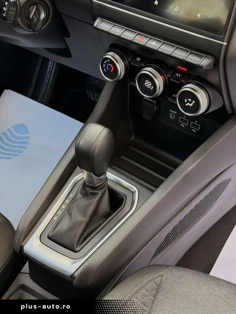 Renault Clio V full hybrid 145 cp