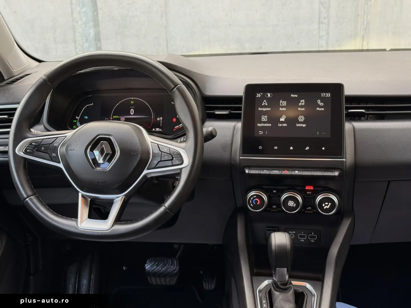 Renault Clio V full hybrid 145 cp