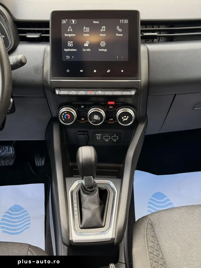 Renault Clio V full hybrid 145 cp