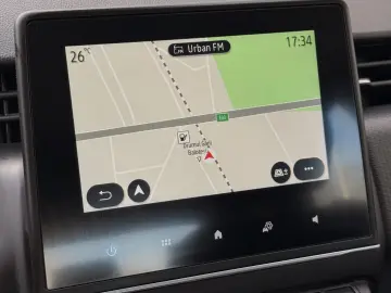 Renault Clio V full hybrid 145 cp