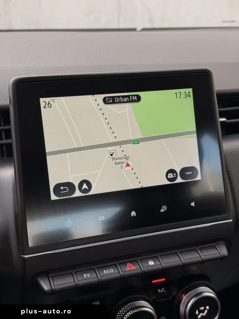 Renault Clio V full hybrid 145 cp