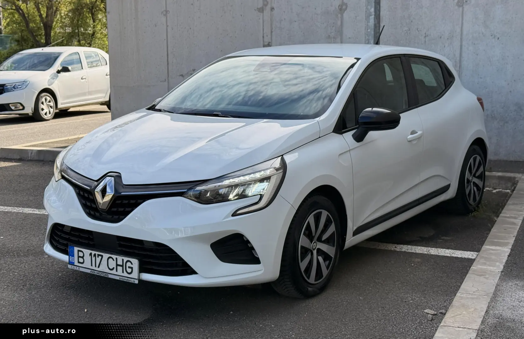 Renault Clio V full hybrid 145 cp