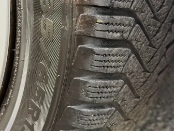 Renault Clio V full hybrid 145 cp