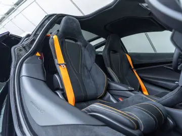 MCLAREN 720S 4.0 V8 Performance   Lantana Purple   MSO B