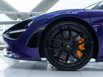 MCLAREN 720S 4.0 V8 Performance   Lantana Purple   MSO B