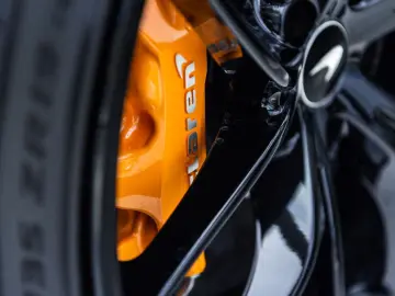 MCLAREN 720S 4.0 V8 Performance   Lantana Purple   MSO B