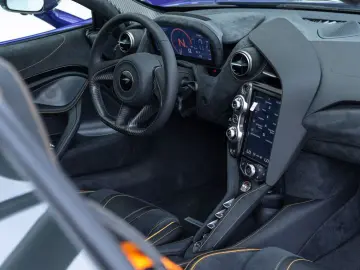 MCLAREN 720S 4.0 V8 Performance   Lantana Purple   MSO B