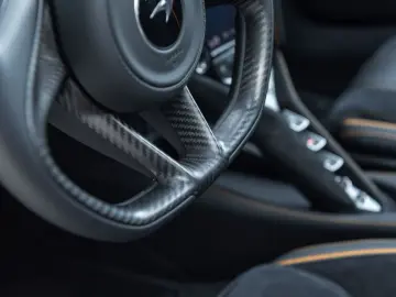 MCLAREN 720S 4.0 V8 Performance   Lantana Purple   MSO B