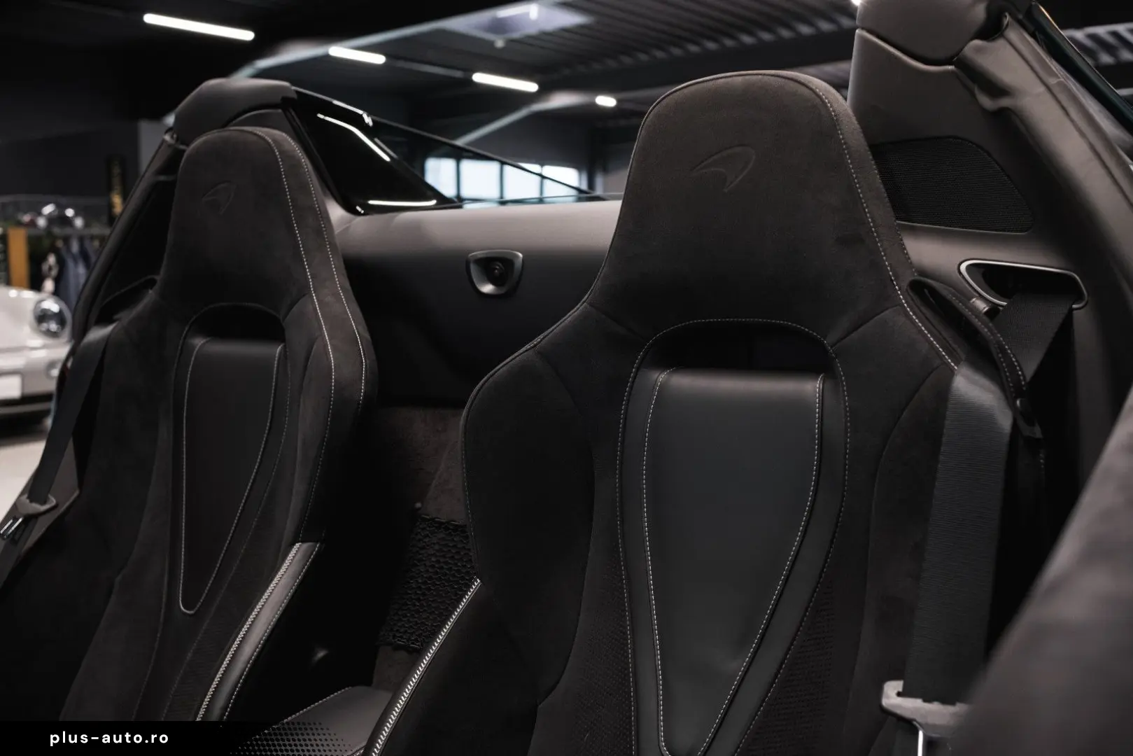 MCLAREN 720S Spider-B&W-McLaren Perf. Plus Pack-Steuer!