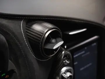 MCLAREN 720S Spider-B&W-McLaren Perf. Plus Pack-Steuer!