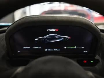MCLAREN 720S Spider-B&W-McLaren Perf. Plus Pack-Steuer!