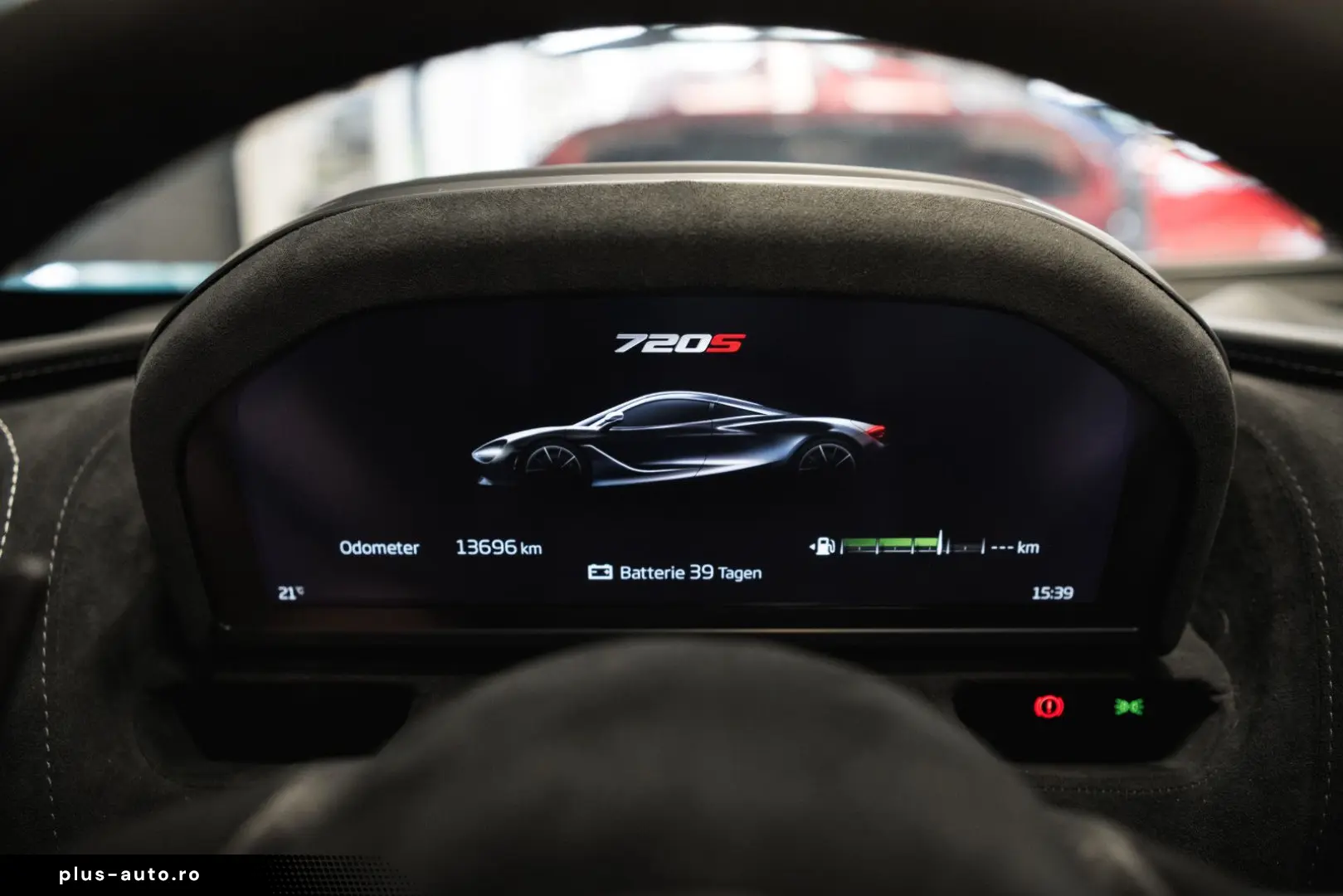 MCLAREN 720S Spider-B&W-McLaren Perf. Plus Pack-Steuer!