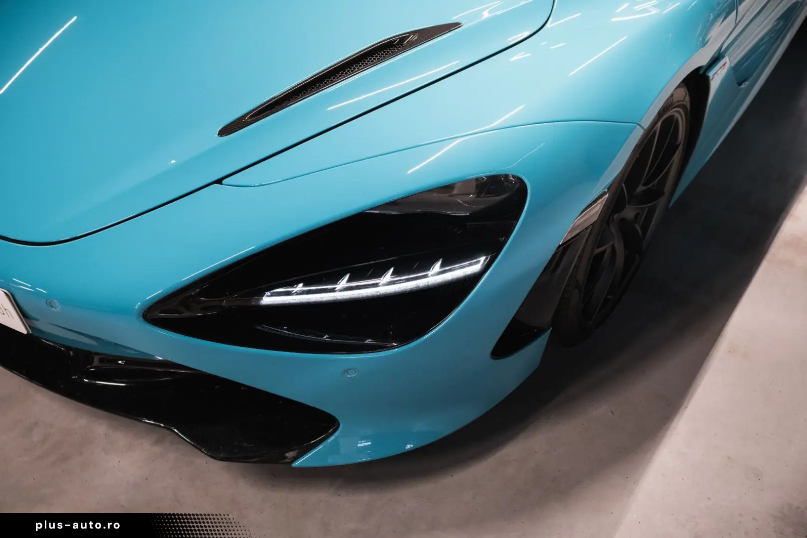 MCLAREN 720S Spider-B&W-McLaren Perf. Plus Pack-Steuer!