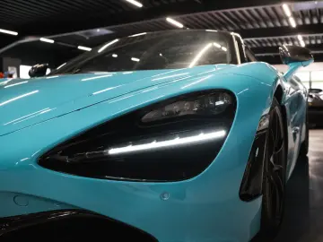 MCLAREN 720S Spider-B&W-McLaren Perf. Plus Pack-Steuer!