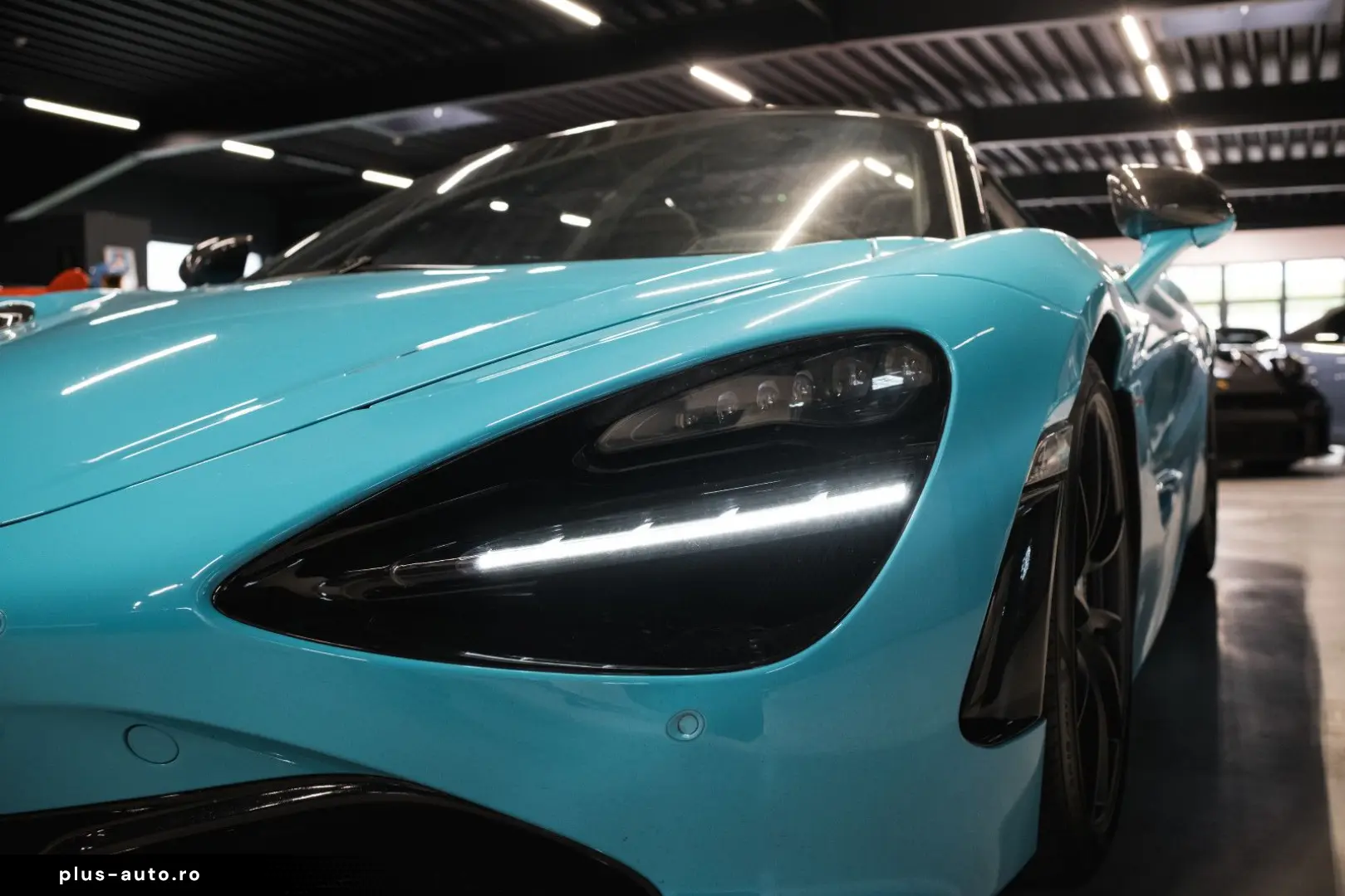 MCLAREN 720S Spider-B&W-McLaren Perf. Plus Pack-Steuer!