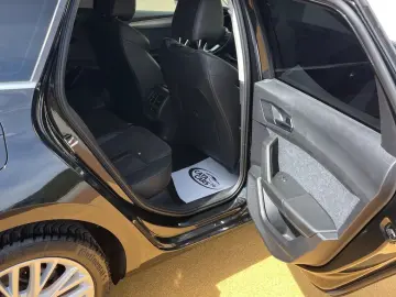 Seat Leon 1.5eTSI  150CP  DSG  LED  Navi  Camera  Cockpit  D