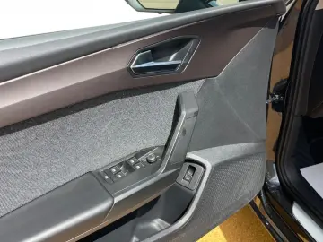 Seat Leon 1.5eTSI  150CP  DSG  LED  Navi  Camera  Cockpit  D