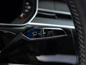 Audi A8 55 TFSI quattro Tiptronic