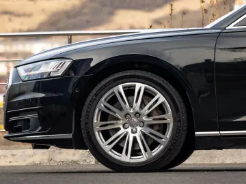 Audi A8 55 TFSI quattro Tiptronic