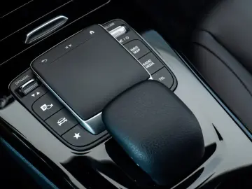 Mercedes-Benz Cla-250