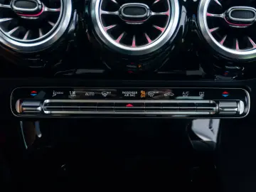 Mercedes-Benz Cla-250