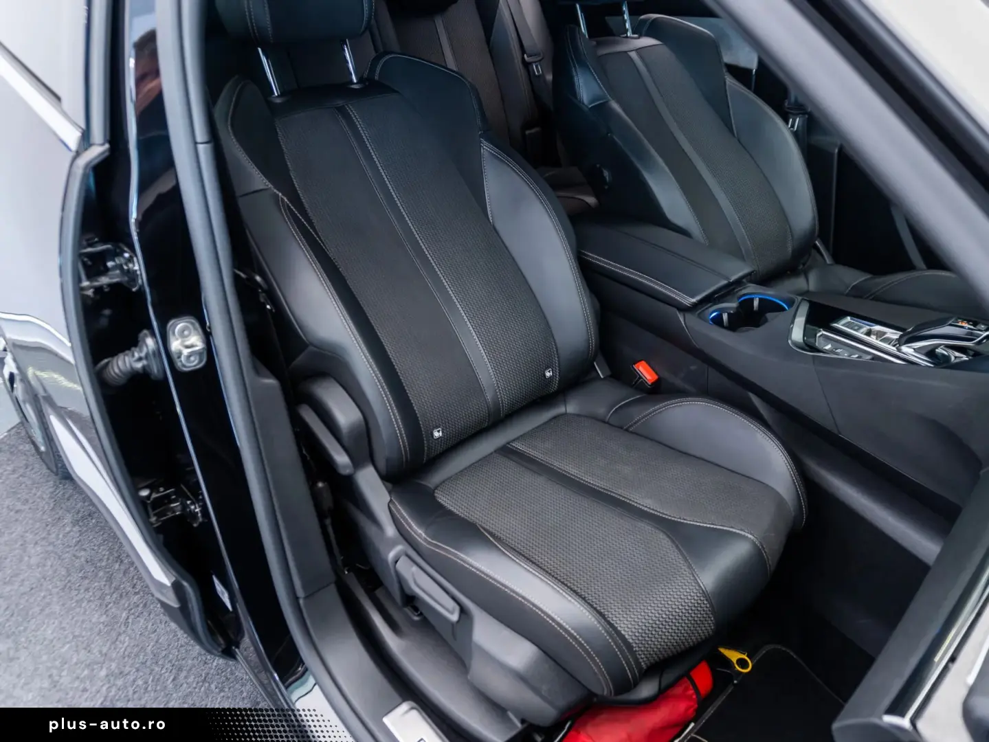 Peugeot 3008 GT • 1.5 BlueHDi • TVA Deductibil • Leasing • R