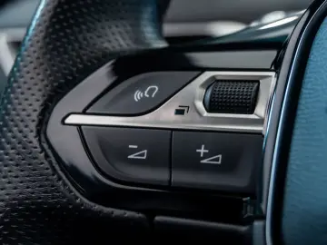 Peugeot 3008 GT • 1.5 BlueHDi • TVA Deductibil • Leasing • R