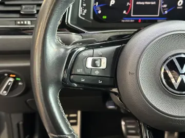 VW T-Roc R  4Motion Leder LED SHZ ACC Beats R.Cam