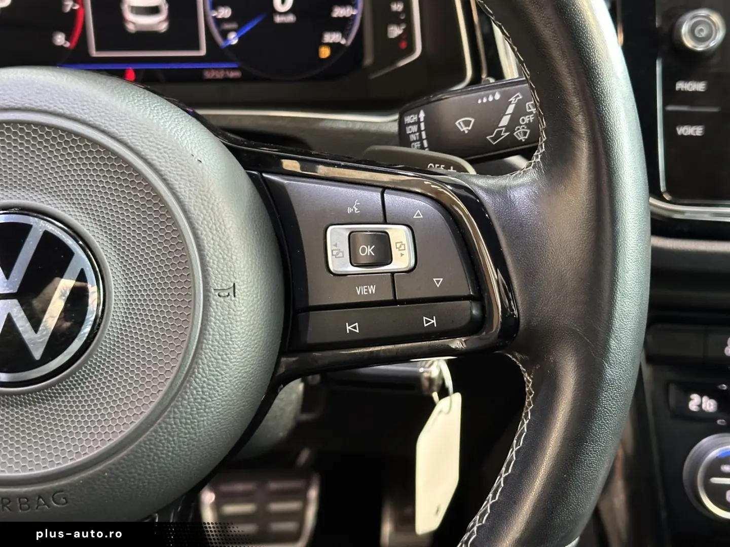 VW T-Roc R  4Motion Leder LED SHZ ACC Beats R.Cam