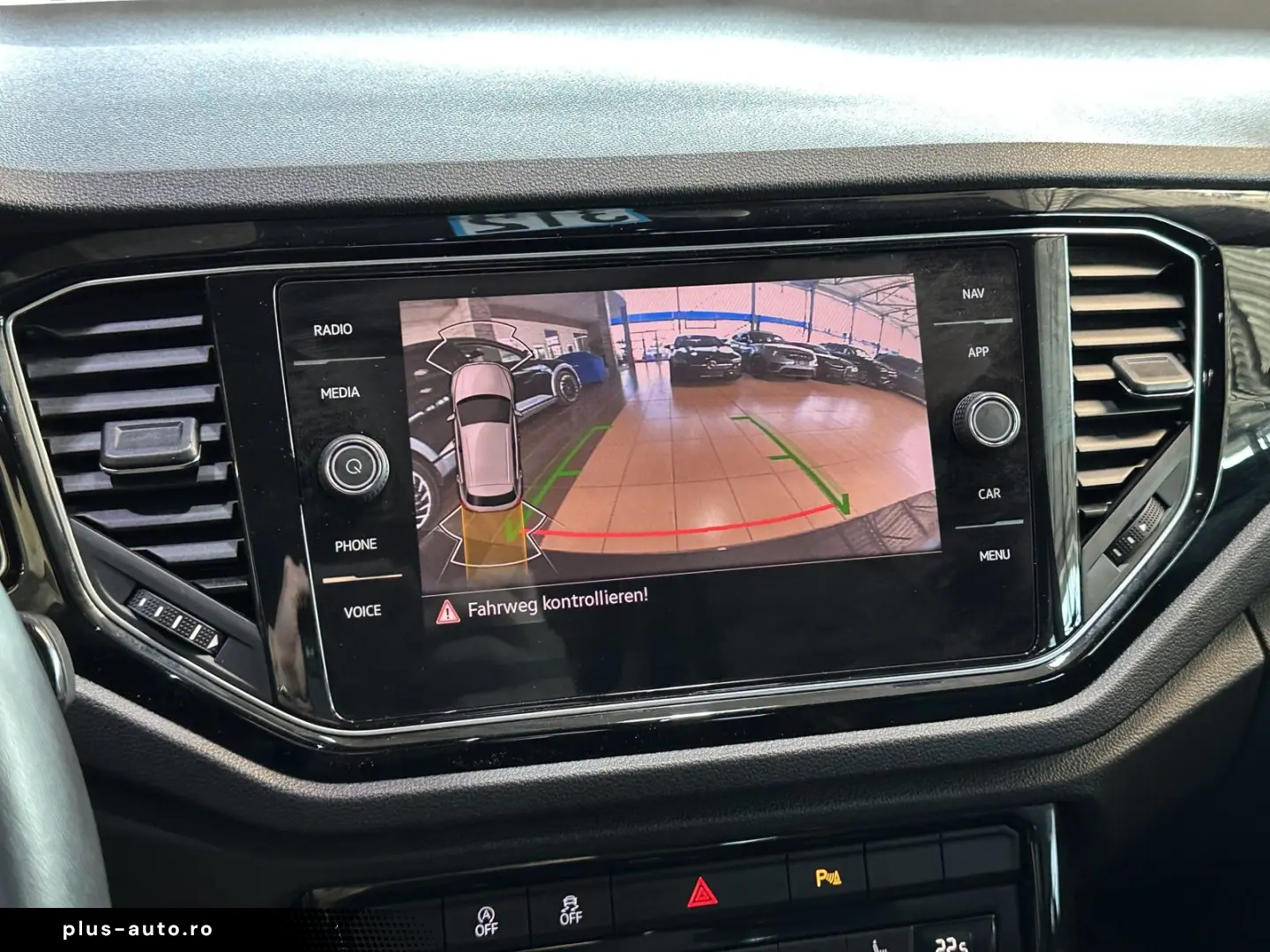 VW T-Roc R  4Motion Leder LED SHZ ACC Beats R.Cam