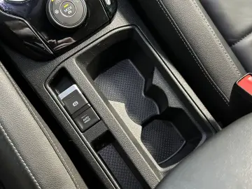 VW T-Roc R  4Motion Leder LED SHZ ACC Beats R.Cam