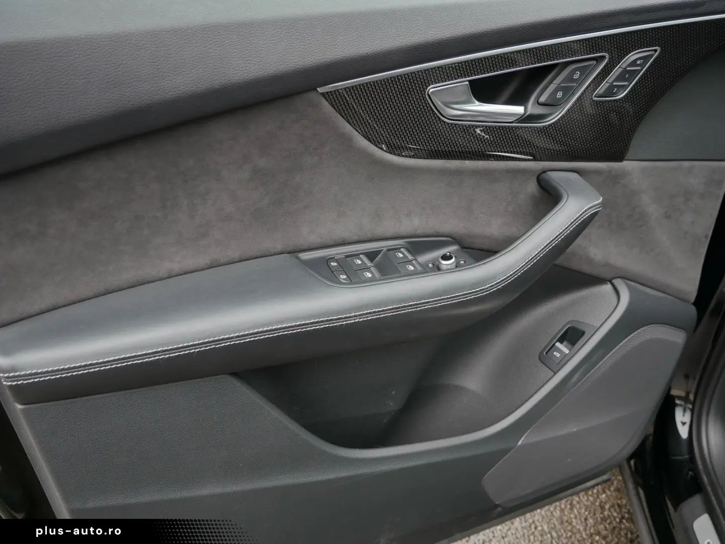 AUDI SQ7 Pano 7Sitze AHK Stand HuD S-Sitze Air 360