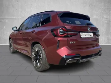 BMW iX3 M SPORT Sportpaket HUD AD AHK-klappbar AHK E