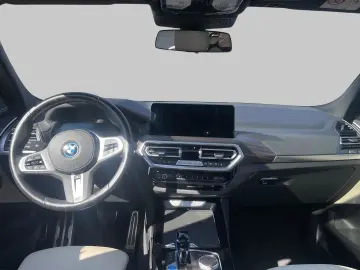 BMW iX3 M SPORT Sportpaket HUD AD AHK-klappbar AHK E