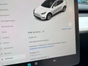 TESLA Model Y Basis RWD White White  1.HD