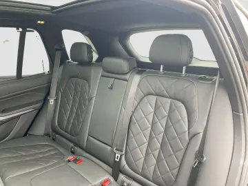 BMW X5 xDrive 45e M-Sport    M-Sport ACC Laser 360