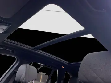 BMW X5 xDrive 45e M-Sport    M-Sport ACC Laser 360