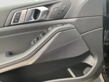 BMW X5 xDrive 45e M-Sport    M-Sport ACC Laser 360