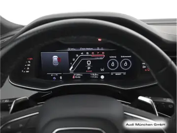 AUDI RS Q8 tiptr. Dynamik  Keramik Pano StdHzg B&O