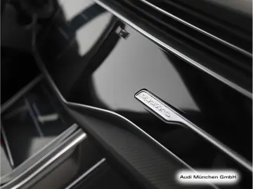 AUDI RS Q8 tiptr. Dynamik  Keramik Pano StdHzg B&O