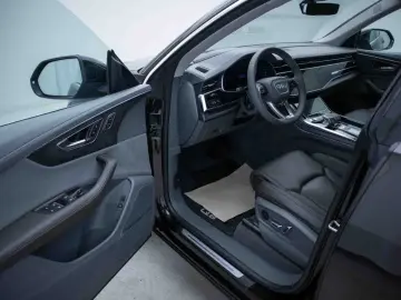 AUDI Q8 55 TFSI TIPT QUA PANO ACC MATRIX HUD B&O 360