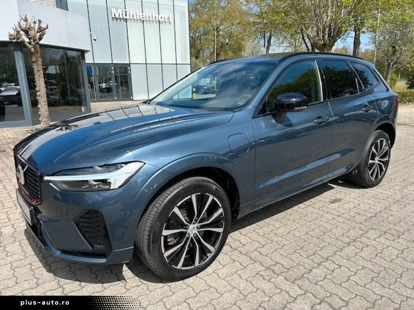 VOLVO XC60 T6 Recharge AWD PLUS DARK-AHK-BLIS-HK-Pilot