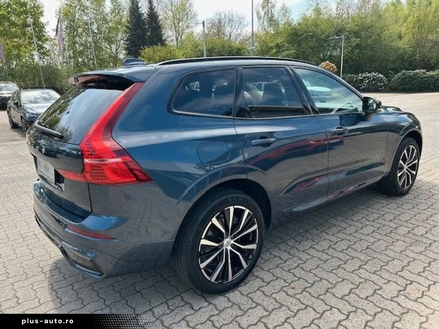 VOLVO XC60 T6 Recharge AWD PLUS DARK-AHK-BLIS-HK-Pilot